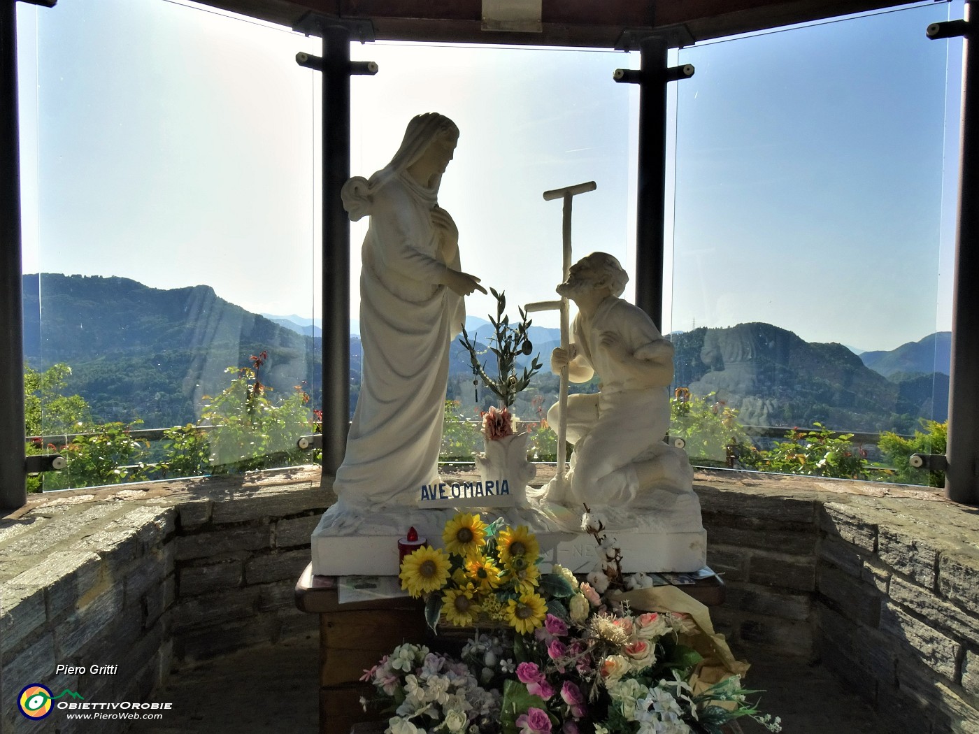 08 Parto dai pressi  derel  tempietto del Perello di Salmezza (1085 m).JPG